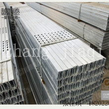  江陰市百川服裝廠 主營 打條 打格 打纜 打孔